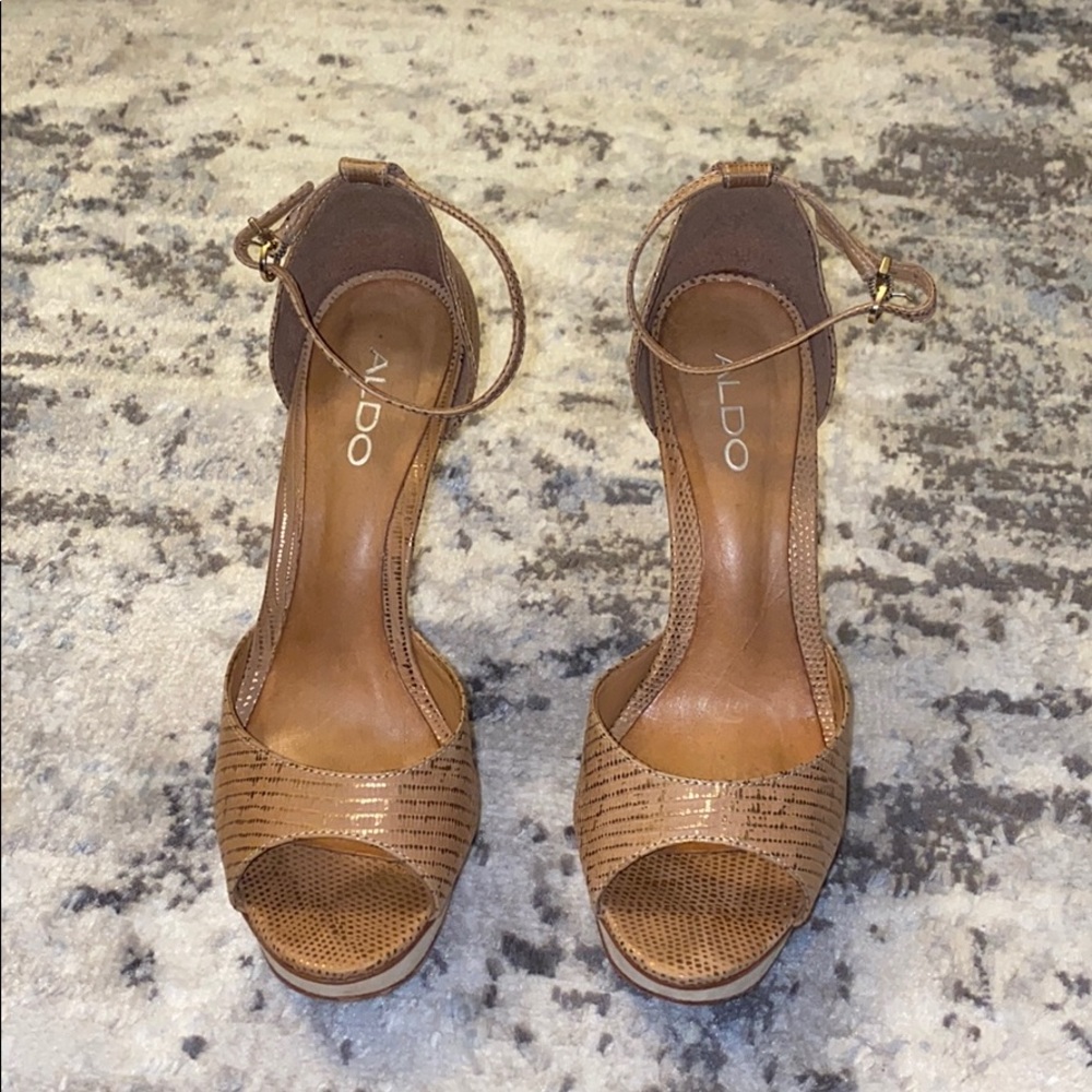 Shoes - Picture 2 of 4